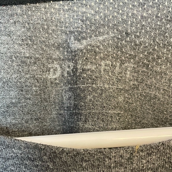 Nike Dri-Fit T-Shirt - Medium - Picture 3 of 4